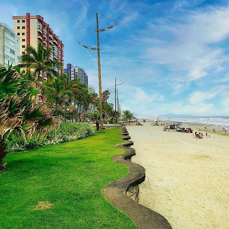 Apartamento Na Vila Caicara Em Predio Frente Mar Com Excelente Localizacao Por Reserva Praia Прая Гранде Екстериор снимка
